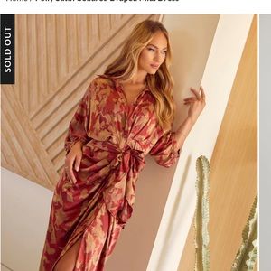 Vici entro size small red and tan ruched dress with tie.